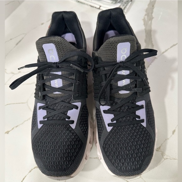ON Cloudswift. Women's Size 10. Color Purple And Black. - Picture 4 of 10